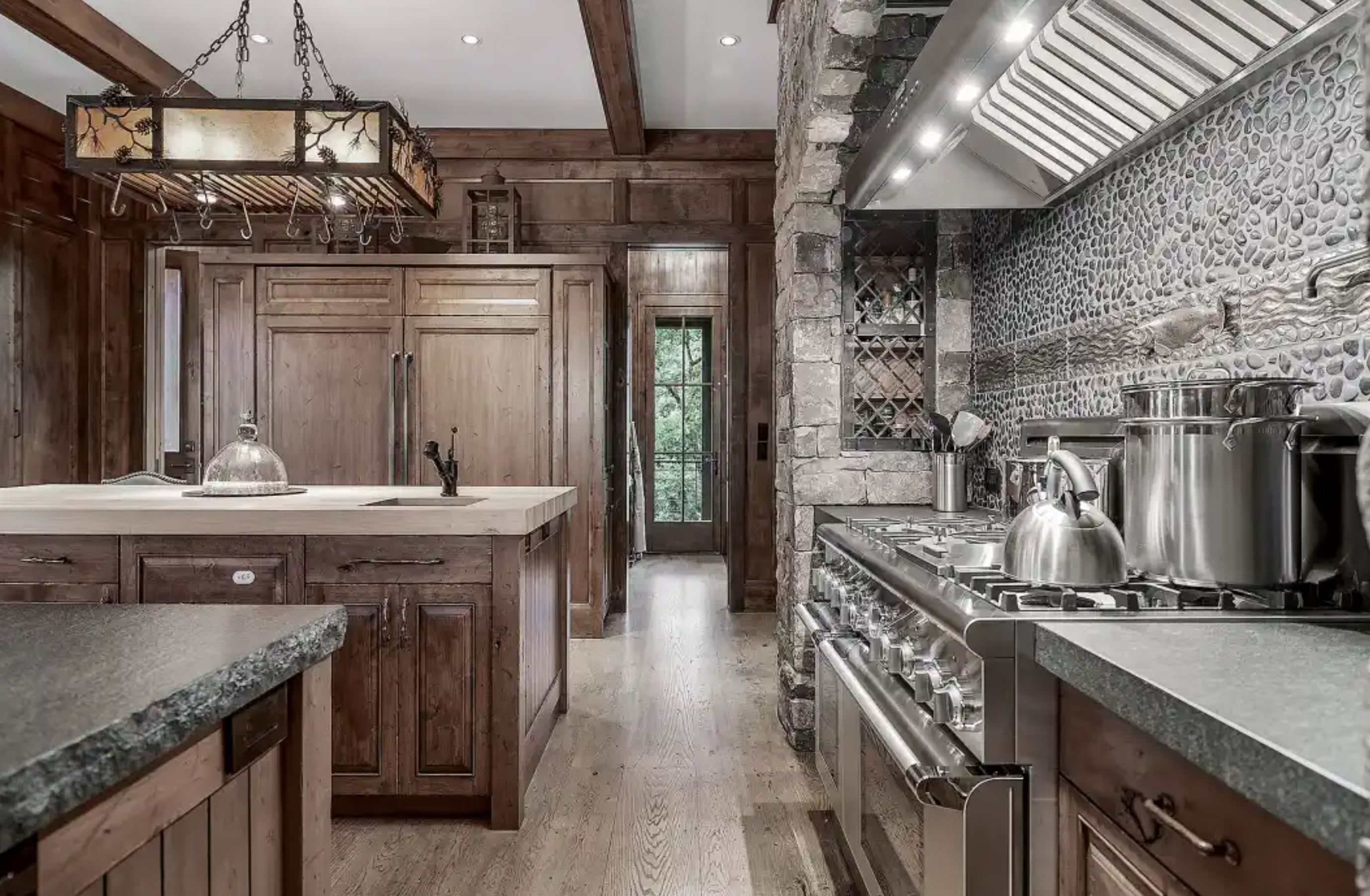 Peninsula Manor Photo 11