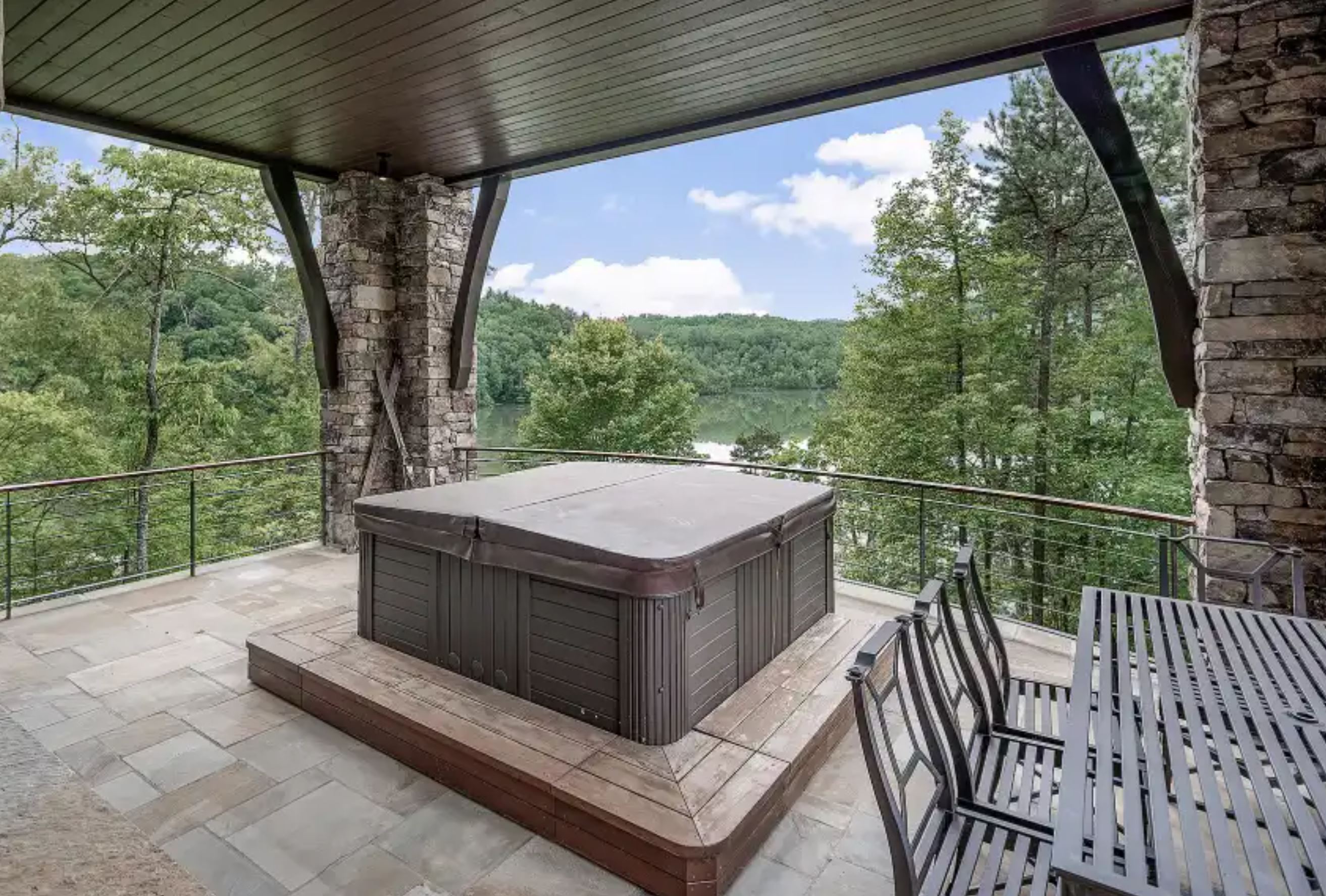 Peninsula Manor Photo 16