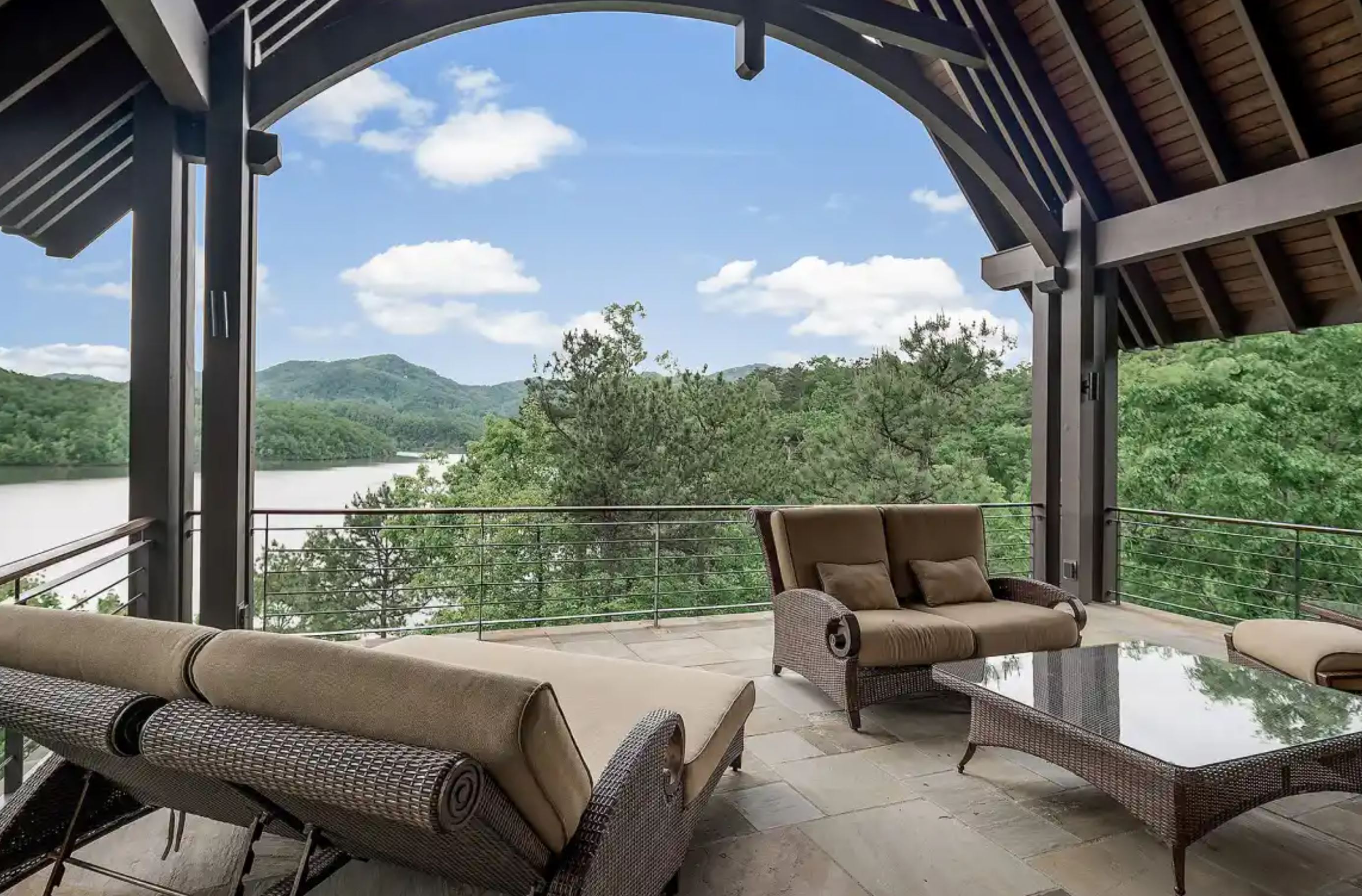 Peninsula Manor Photo 33