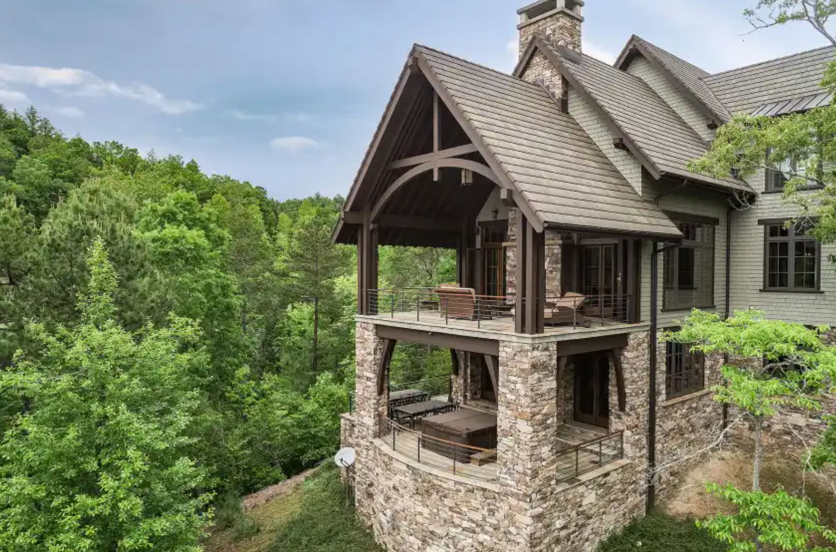 Peninsula Manor Photo 37