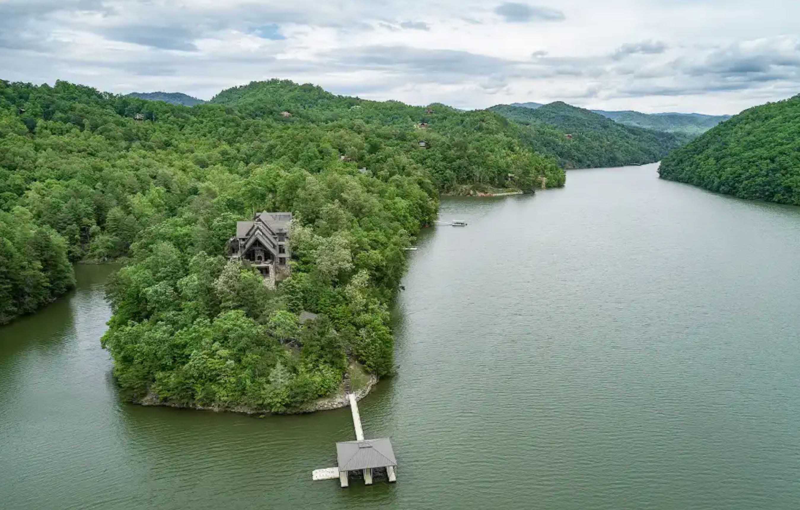 Peninsula Manor Photo 41